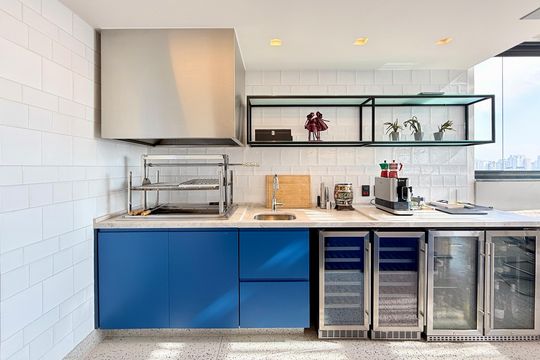 Comprar apartamento mobiliado com 4 quartos, academia no condomínio e aceita pets. — Varanda Gourmet