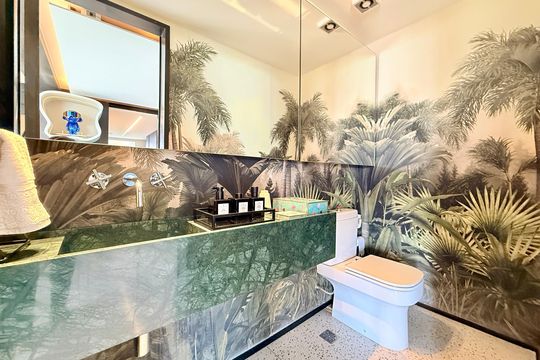 Comprar apartamento mobiliado com 4 quartos, academia no condomínio e aceita pets. — Lavabo