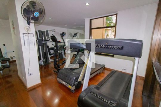 Comprar apartamento mobiliado com 3 quartos, 1 suíte, varanda, academia e churrasqueira. — Academia