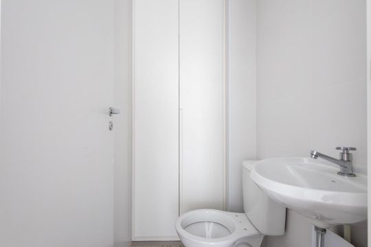 Comprar apartamento mobiliado com 4 quartos e piscina no condomínio. — foto 30