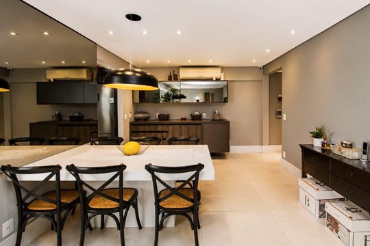 Comprar apartamento mobiliado com 2 quartos, varanda e quintal. Academia e churrasqueira no condomínio. — foto 13