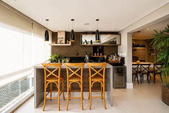 Comprar apartamento mobiliado com 2 quartos, varanda e quintal. Academia e churrasqueira no condomínio. — foto 12