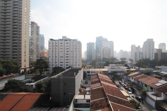 Apartamento com 3 quartos, piscina e academia no condomínio, ideal para comprar. — Vista