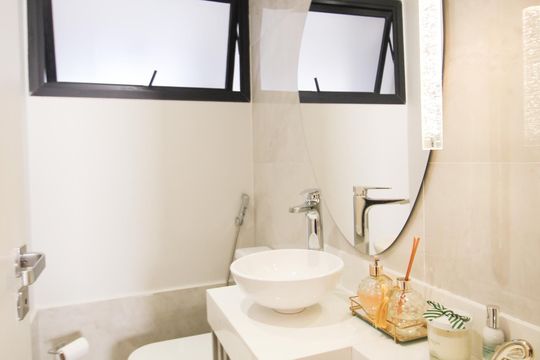 Apartamento com 3 quartos, piscina e academia no condomínio, ideal para comprar. — Lavabo