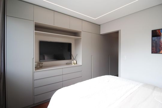 Apartamento com 3 quartos, piscina e academia no condomínio, ideal para comprar. — Suíte 