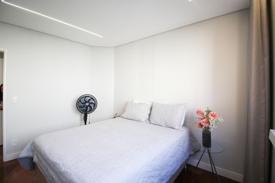 Apartamento com 3 quartos, piscina e academia no condomínio, ideal para comprar. — Quarto 1