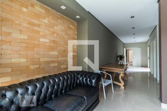 Apartamento à venda, com 200 m², 4 quartos e 3 vagas — Área comum