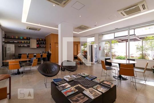 Apartamento à venda, com 87 m², 2 quartos e 2 vagas — Área comum