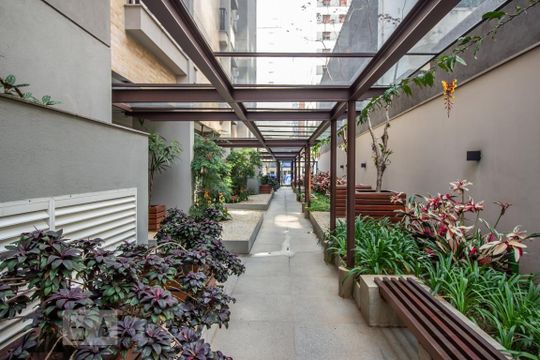 Apartamento à venda, com 87 m², 2 quartos e 2 vagas — Entrada