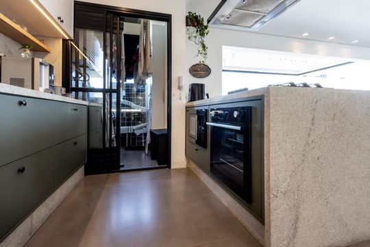 Comprar apartamento com 3 quartos, 2 suítes, varanda e piscina no condomínio. Animais permitidos. — foto 65
