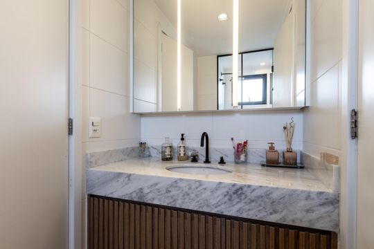 Comprar apartamento com 3 quartos, 2 suítes, varanda e piscina no condomínio. Animais permitidos. — foto 49