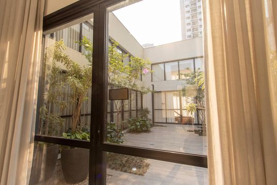 Comprar apartamento com 3 quartos, 2 suítes, varanda e piscina no condomínio. Animais permitidos. — foto 102