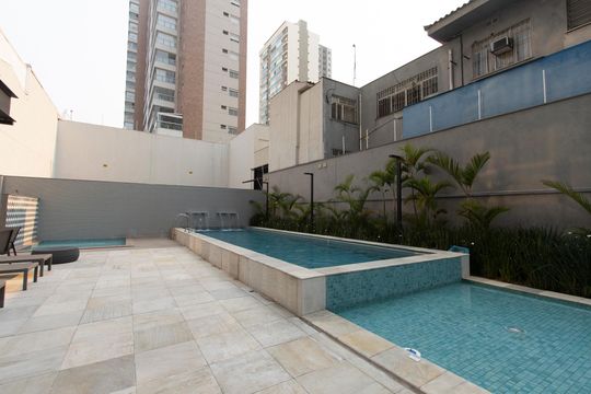 Comprar apartamento com 3 quartos, 2 suítes, varanda e piscina no condomínio. Animais permitidos. — foto 88