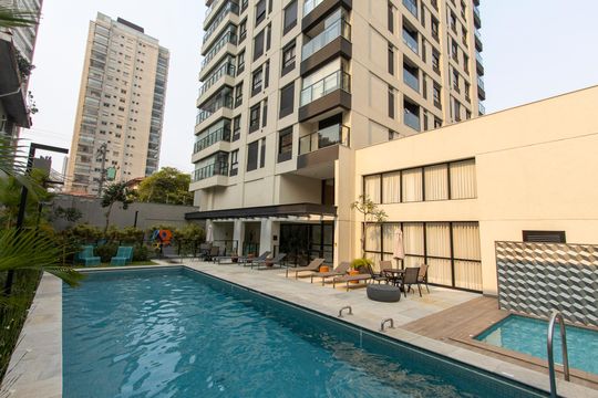 Comprar apartamento com 3 quartos, 2 suítes, varanda e piscina no condomínio. Animais permitidos. — foto 84