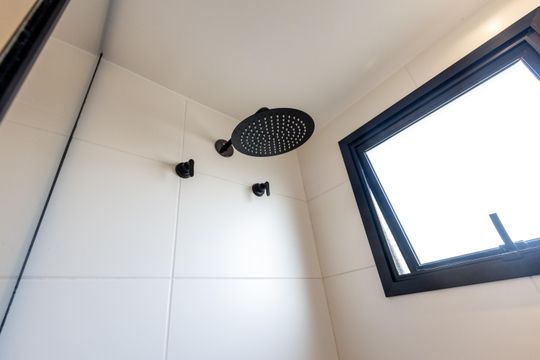 Comprar apartamento com 3 quartos, 2 suítes, varanda e piscina no condomínio. Animais permitidos. — foto 32
