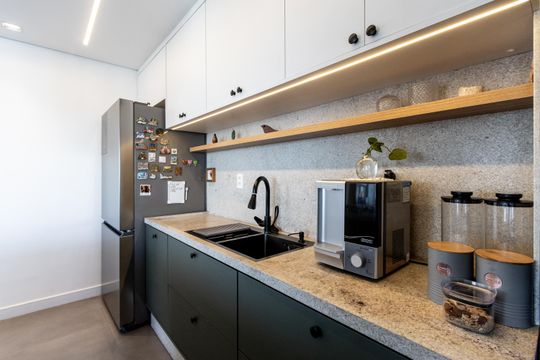 Comprar apartamento com 3 quartos, 2 suítes, varanda e piscina no condomínio. Animais permitidos. — foto 62