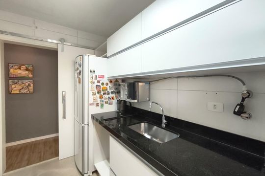 Apartamento à venda, com 93 m², 3 quartos e 2 vagas — Cozinha
