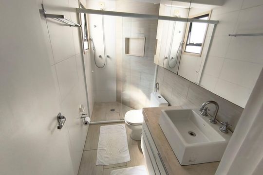 Apartamento à venda, com 93 m², 3 quartos e 2 vagas — Banheiro 1