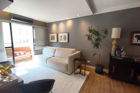 Apartamento à venda, com 93 m², 3 quartos e 2 vagas — Sala