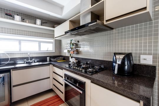 Comprar apartamento com 3 suítes e academia no condomínio. — foto 72