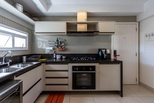 Comprar apartamento com 3 suítes e academia no condomínio. — foto 75