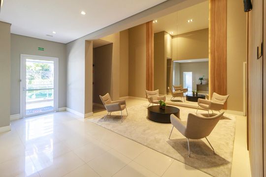 Venda de apartamento em Campo Belo, 2 quartos, varanda, closet, piscina, academia e churrasqueira. — Hall Social