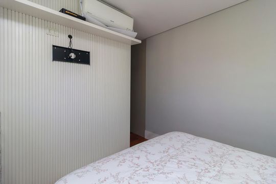 Venda de apartamento em Campo Belo, 2 quartos, varanda, closet, piscina, academia e churrasqueira. — Suíte 1