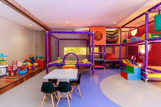 Venda de apartamento em Campo Belo, 2 quartos, varanda, closet, piscina, academia e churrasqueira. — Brinquedoteca