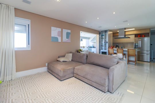 Venda de apartamento em Campo Belo, 2 quartos, varanda, closet, piscina, academia e churrasqueira. — Sala