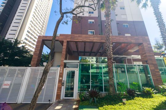 Venda de apartamento em Campo Belo, 2 quartos, varanda, closet, piscina, academia e churrasqueira. — Fachada