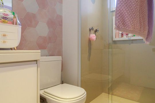 Venda de apartamento em Campo Belo, 2 quartos, varanda, closet, piscina, academia e churrasqueira. — Suíte 2 - Banheiro