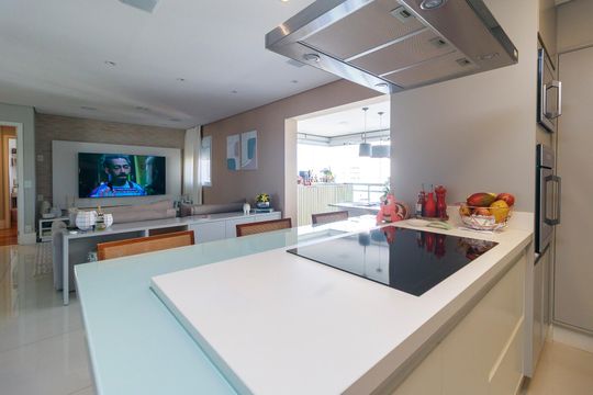 Venda de apartamento em Campo Belo, 2 quartos, varanda, closet, piscina, academia e churrasqueira. — Cozinha