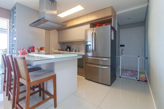 Venda de apartamento em Campo Belo, 2 quartos, varanda, closet, piscina, academia e churrasqueira. — Cozinha