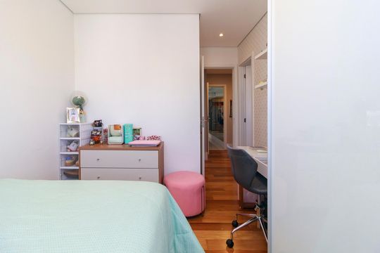Venda de apartamento em Campo Belo, 2 quartos, varanda, closet, piscina, academia e churrasqueira. — Suíte 2