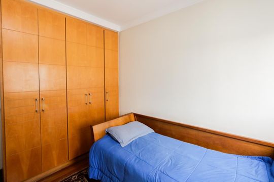 Comprar apartamento mobiliado com 4 quartos e piscina. Animais permitidos. — foto 9