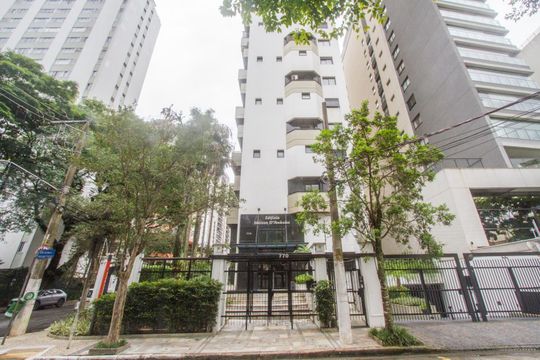 Comprar apartamento mobiliado com 4 quartos e piscina. Animais permitidos. — foto 54