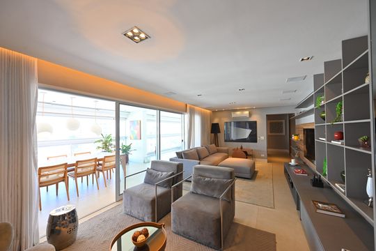 Apartamento mobiliado na Vila Mariana com 3 suítes, varanda e academia no condomínio. Ideal para comprar. — foto 1