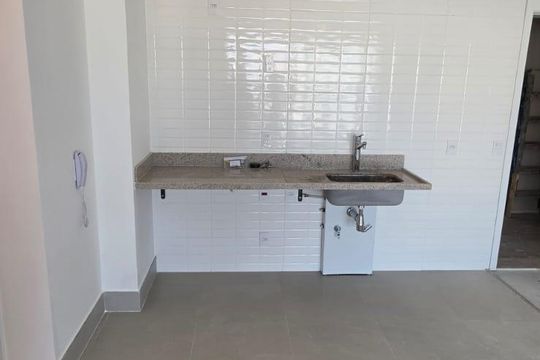 Compra apartamento mobiliado na Vila Clementino, 2 quartos, aceita animais. — Cozinha