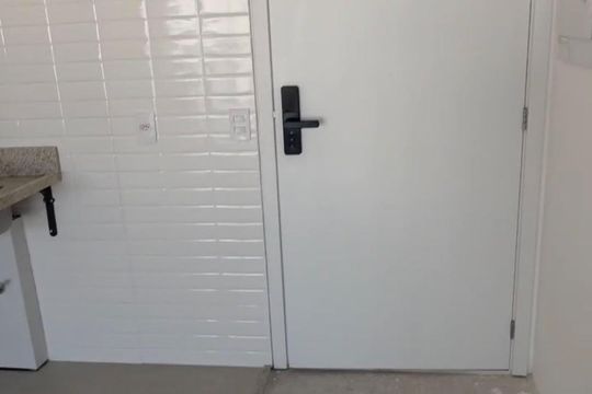 Compra apartamento mobiliado na Vila Clementino, 2 quartos, aceita animais. — Cozinha