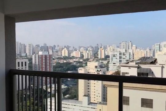Compra apartamento mobiliado na Vila Clementino, 2 quartos, aceita animais. — Vista
