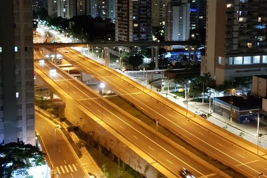 Apartamento mobiliado com 3 quartos na Vila Cordeiro, perfeito para comprar. — Vista