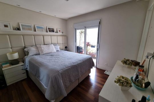 Apartamento mobiliado com 3 quartos na Vila Cordeiro, perfeito para comprar. — Quarto