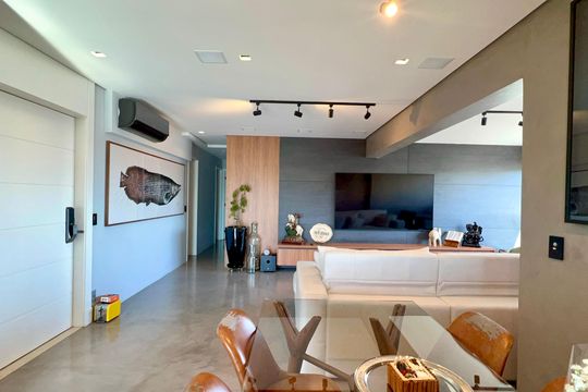 Apartamento mobiliado para comprar, 3 suítes, churrasqueira e varanda. — Sala de Jantar
