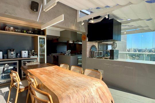 Apartamento mobiliado para comprar, 3 suítes, churrasqueira e varanda. — Varanda Gourmet