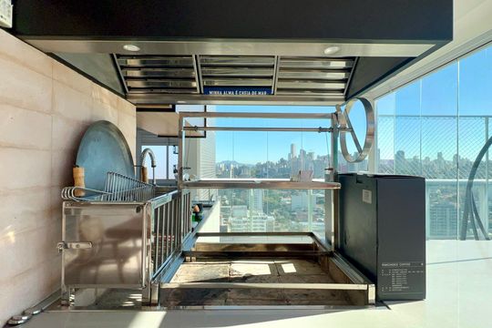 Apartamento mobiliado para comprar, 3 suítes, churrasqueira e varanda. — Varanda Gourmet