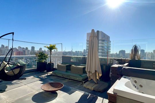 Apartamento mobiliado para comprar, 3 suítes, churrasqueira e varanda. — Varanda Gourmet
