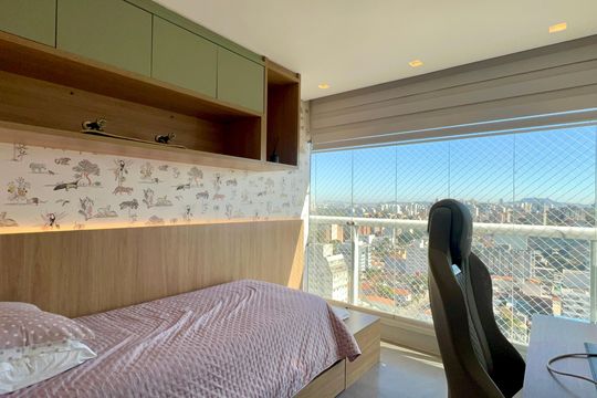 Apartamento mobiliado para comprar, 3 suítes, churrasqueira e varanda. — Suíte 1