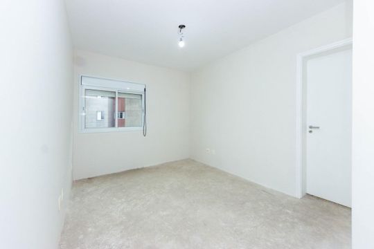 Comprar apartamento mobiliado com 4 quartos, 2 suítes, varanda, closet, churrasqueira e piscina no condomínio. — foto 6