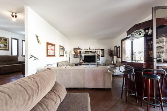 Compra apartamento mobiliado no Pacaembu com 4 quartos, 2 suítes, varanda e academia. — foto 24