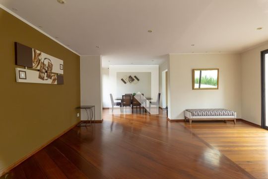 Compra apartamento mobiliado no Pacaembu com 4 quartos, 2 suítes, varanda e academia. — Hall
